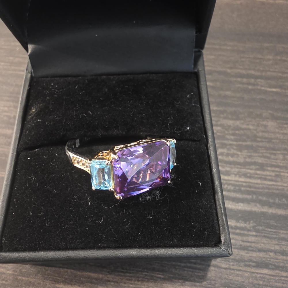 Elegant Purple and Blue Gemstone Ring